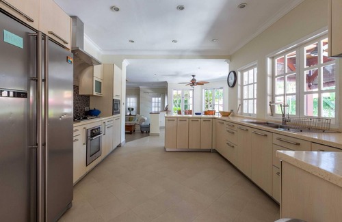 Sanur Villa | Palm Villa - Beachside Sanur