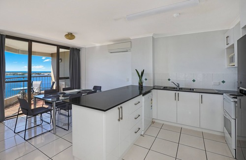 Southport Apartment | Palmerston Tower on Southport Broadwater