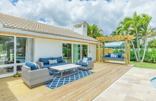North River Shores House | Palmetto River House w/Private Pool, Tiki Hut, & Dock
