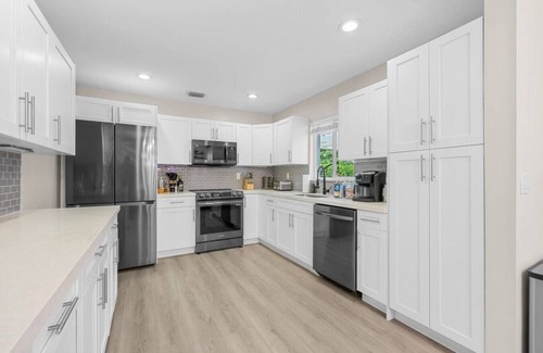 Westgate House | PalmParadise: 5BR Family&Pet Fun, HeatedPool&Games