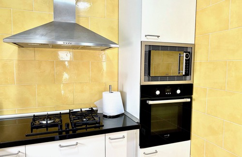 Los Gavilanes House | Pambnb - House next to the Beach, Terrace, Fiber Wi-Fi, BBQ
