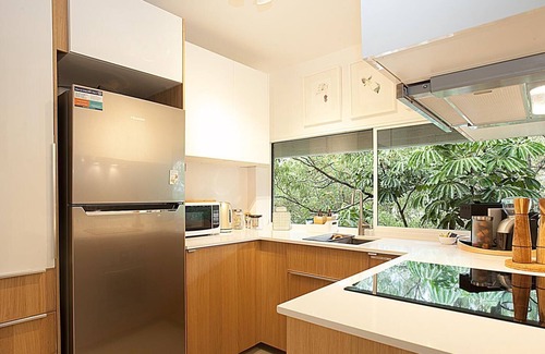 Darling Point Apartment | Panama (ISYD) - 1 Bedroom Apartment near Train Station Shops
