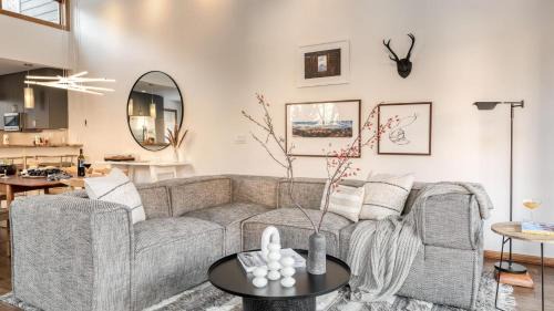 Telluride House | Pandora by AvantStay Modern Mountain Escape in Great Location @ Entrance of Bear Creek Trail