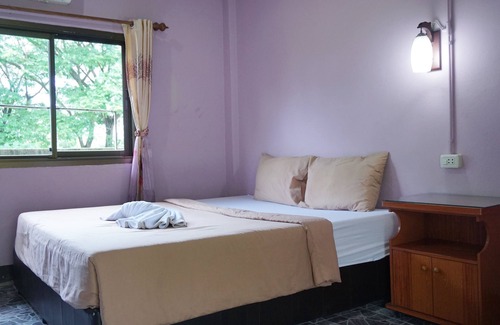 Lampang Hotel | Panichat Resort