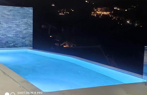 Lamai Villa | Panoramic and magical day night view of Ko Samui and the Gulf of Chaweng.