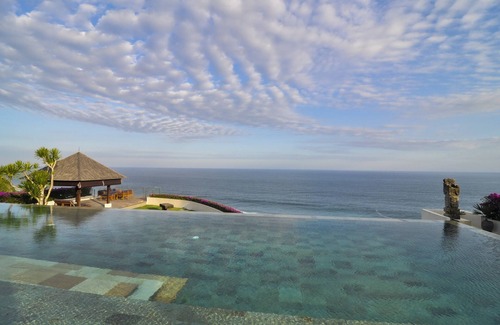 Ungasan Villa | Panoramic Clifftop Luxury 6BR Villa, Beach Access - 18Min Walk To Melasti Beach!