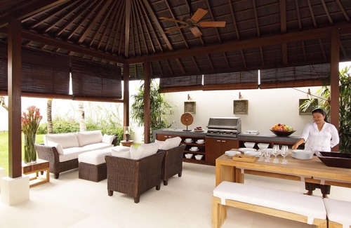 Ungasan Villa | Panoramic Clifftop Luxury 6BR Villa, Beach Access - 18Min Walk To Melasti Beach!
