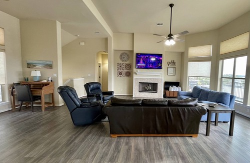 Waterford On Lake Travis House | Panoramic Lake Travis View in Lago Vista
