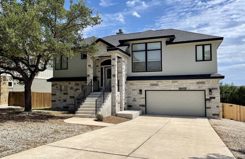 Waterford On Lake Travis House | Panoramic Lake Travis View in Lago Vista