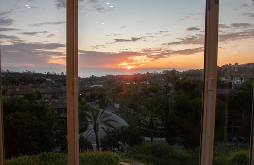 Monarch Beach Condo | Panoramic Ocean View-No Stairs-King Bed-Walkin shower, 24hr Manned Sec. Gates