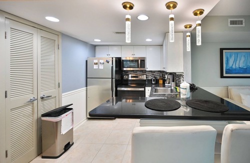 Downtown Myrtle Beach Condo | Panoramic Oceanfront Condo, Highly Sought After End Unit, Glass Wrapped Around