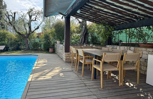 Le Rouret Villa | Panoramic sea & hill views, large swimming pool, poolhouse with BBQ