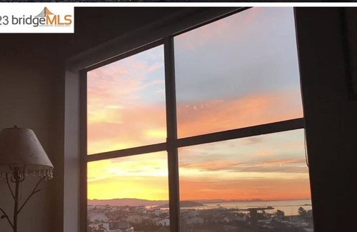 Point Richmond Condo | Panoramic view 2 bedroom STR April/May/June Pt Richmond