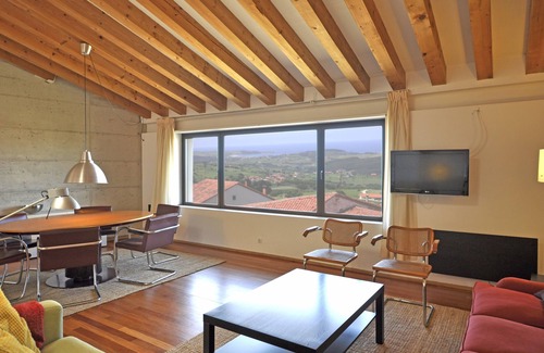 Canales Condo | Panoramic view of the sea and Picos de Europa 5 km from Comillas