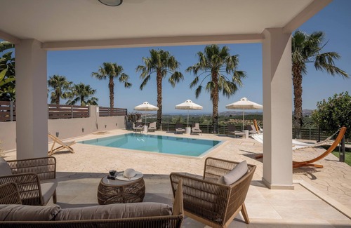 Geropotamos Villa | Panoramic Views, heated pool & barbecue!