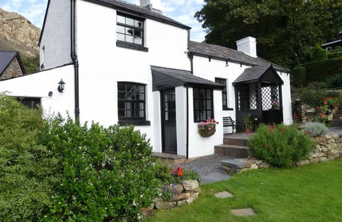 Penmaenmawr Cottage | Pant Glas - Two Bedroom Cottage, Sleeps 2