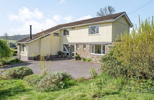 Llandefeilog Cottage | PANT Y CWTSH in Kidwelly