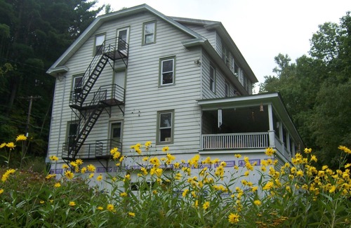 Big Indian Apartment | Panther Mt. Lodge Private Studio Apt.