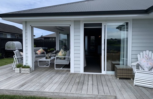 Papamoa Beach House | Papamoa. Close to everything.
