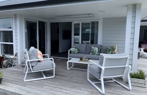 Papamoa Beach House | Papamoa. Close to everything.