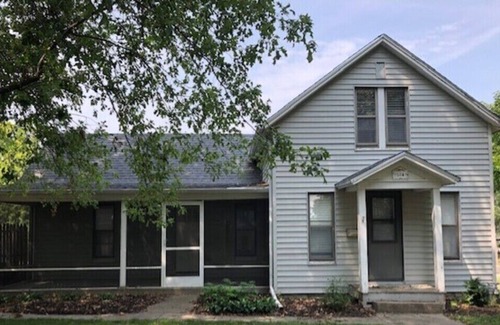 Papillion House | Papio Retreat - Walk to Downtown