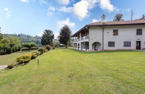 Castelletto Sopra Ticino Villa | PARADISE LODGE