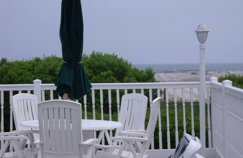 Wildwood Crest House | Paradise by the OceannSteps to best beach.Ocean Front pool. Private garage.