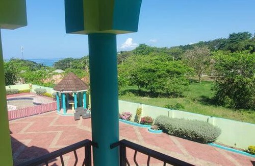 Bluefields Apartment | Paradise Delight