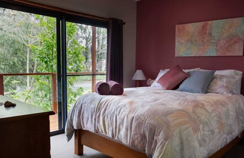 Lake Conjola House | Paradise in Lake Conjola, walk to beach and lake.