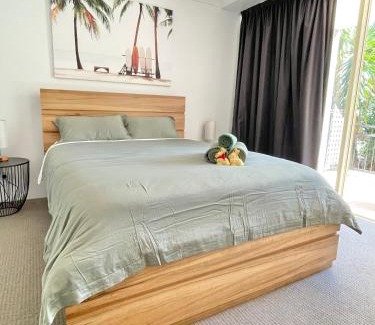 Surfers Paradise Apartment | Paradise Island Resort Surfers Paradise - Garden Suite