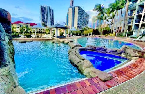 Surfers Paradise Apartment | Paradise Island Resort Surfers Paradise - Garden Suite