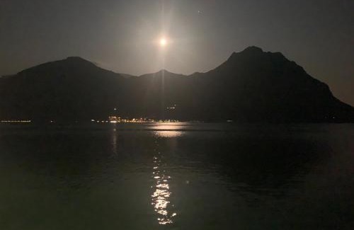 Castro Apartment | Paradise Lake