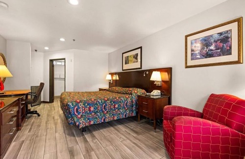 Winnetka Hotel | Paradise Lodge - Canoga Park