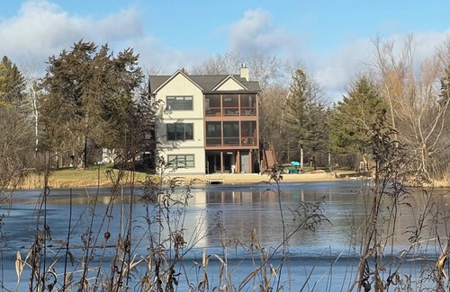 Lebanon House | Paradise! Luxury 50-acre lakefront retreat. Swim, fish, kayak
