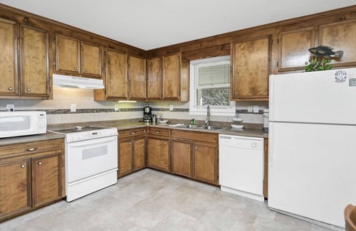 Prosperity House | Paradise Point | 2BR 2BA on Lake Murray