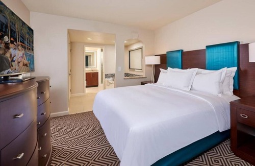 Las Vegas Resort | Paradise Resort studio w/kitchenette, no resort fee