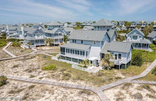 Flora's Bluff House | Paradise