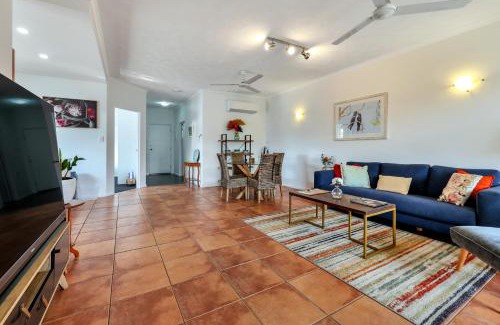 Parap Apartment | Parap Markets Condo 2BR 2BA (ens)