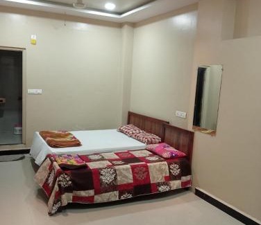 Pandharpur Hotel | Parbramha bhakt nivas