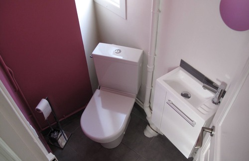 Villa Montmorency Apartment | Paris 16th /Auteuil /Top Floor /Private Alley