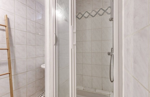 La Queue-les-Yvelines Apartment | Paris in the country