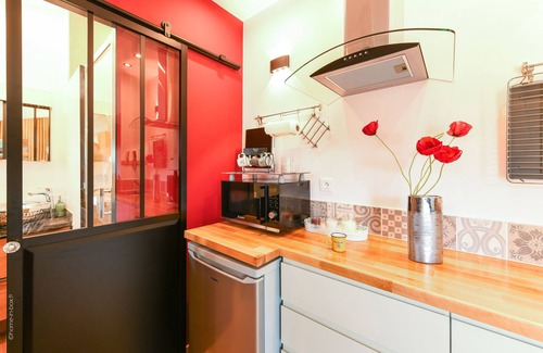 Pantin Apartment | Paris-zénith- Bienvenue-terrasse-netflix