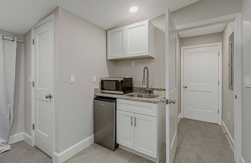 Titusville Apartment | Park Bliss Unit 4. Private Suiten