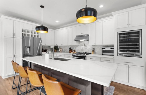 North Charleston House | Park Circle Paradise - Pool, Putts & 3 King Suites