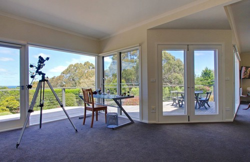Shoreham House | Park Glen Tennis with a view