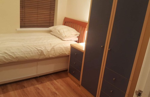 Blyth Apartment | Park Road Apartment, 5-min walk to the beach