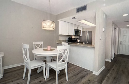 Park Shore Condo | Park Shore Resort Beautiful Top floor Water view 2 bedroom 2 bath condo.