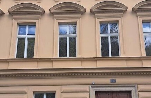 Smichov Apartment | Park View - a digital Nomad's dream