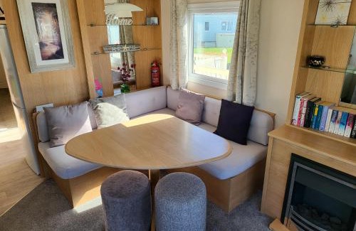 Kessingland Apartment | Parkdean Kessingland Beach Holiday Chalet