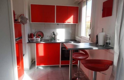 Ferrandiere - Maisons Neuves Apartment | Parking Privé,t1 Bis, 10mn Centre de Lyon, bus C3 qui Dessert Centre Lyon à 100m
